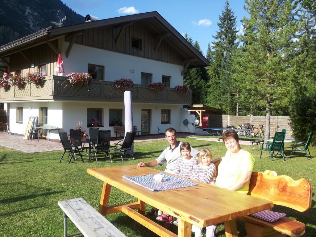 Haus Sonnenweg Apartment Лойташ Екстериор снимка